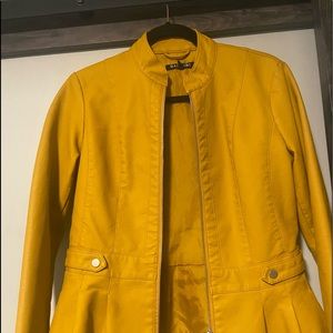 Yellow Fitted jacket! perfect for the spring and winter!